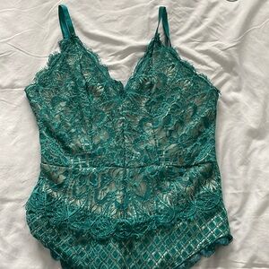 Green bodysuit (lace) 💚
